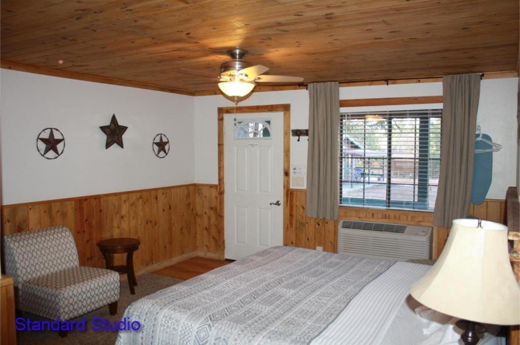 Lumbermen'S Village パイントップ・レイクサイド エクステリア 写真